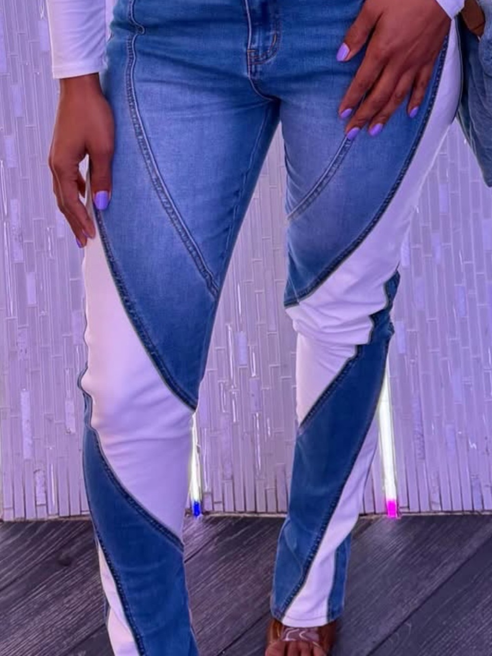 Fashion Nova Women Blue and Cream Colorblock Skinny Jeans